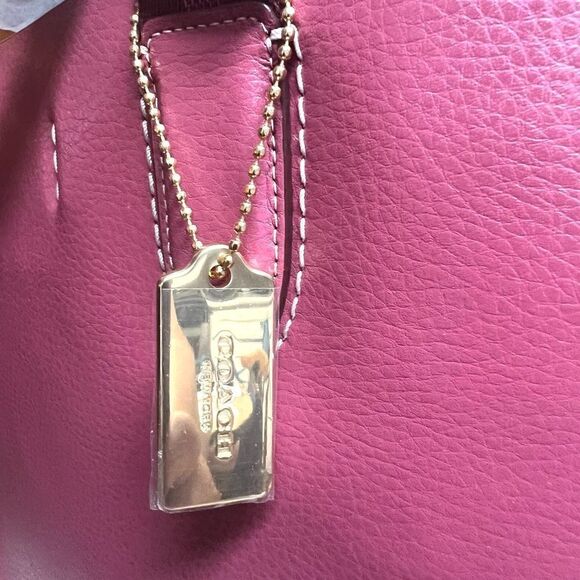 🆕🔥NWT! Coach Derby Tote Handbag Leather Gold/Rouge Msrp:$350.00 - Picture 11 of 13